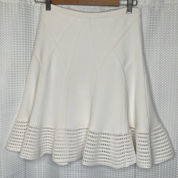 Diane Von Furstenberg DVF Samara Crochet Hem Knit Flare Skirt Sz M - Picture 5 of 15